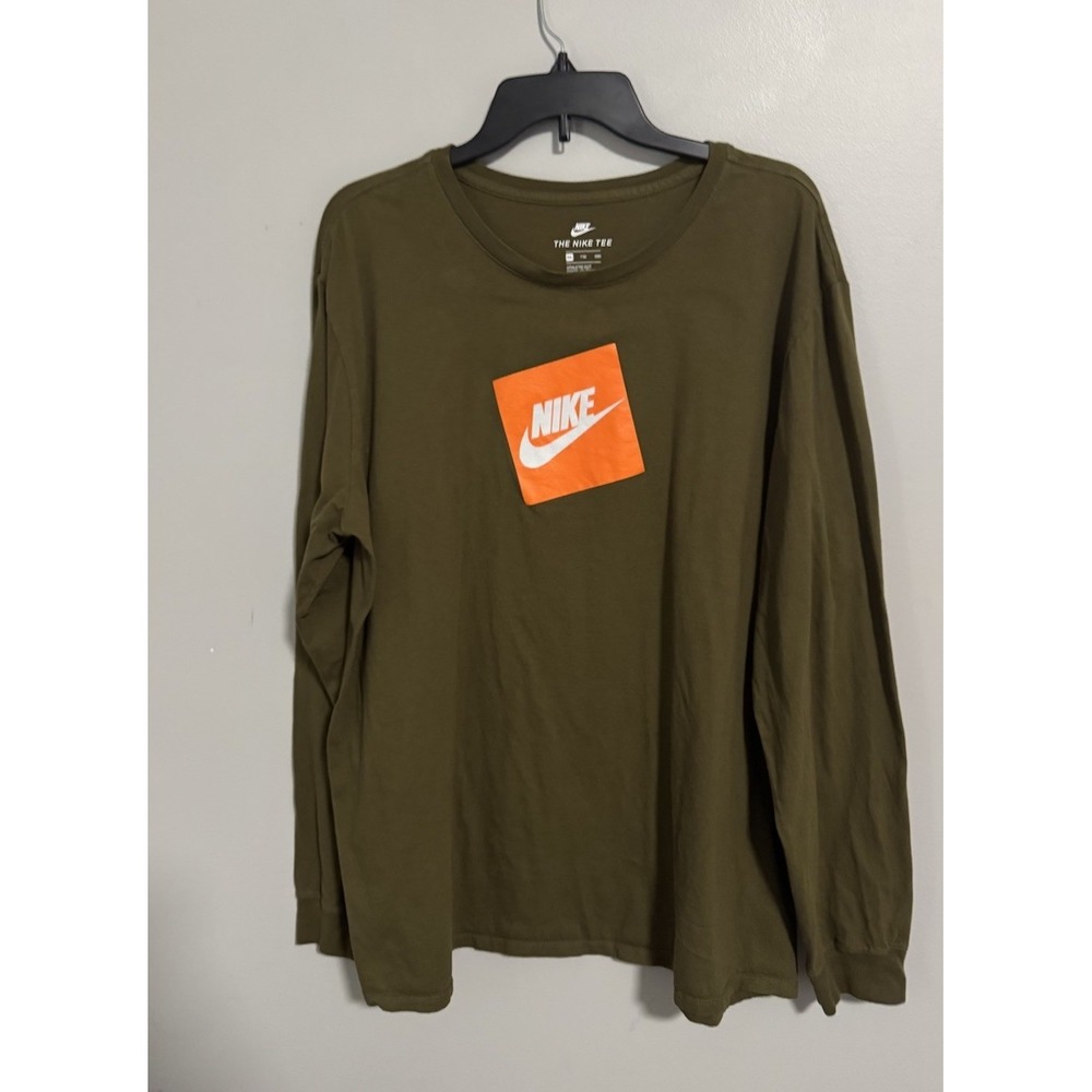 The Nike Tee Shirt Men's XXL Green Long Sleeve Crew Neck Logo Graphic Athletic